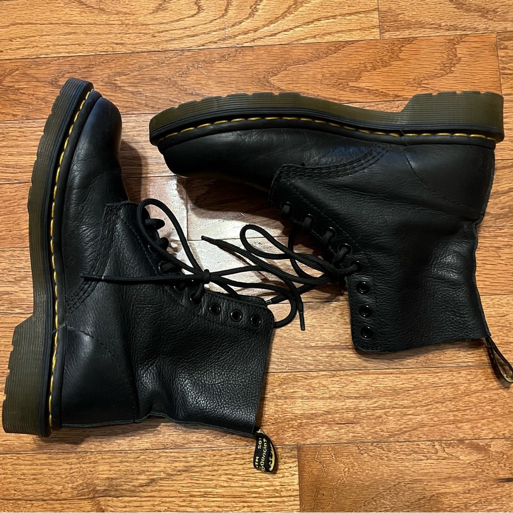 Dr Martens Pascal soft leather black combat boots, sz7 women’s - Picture 3 of 8